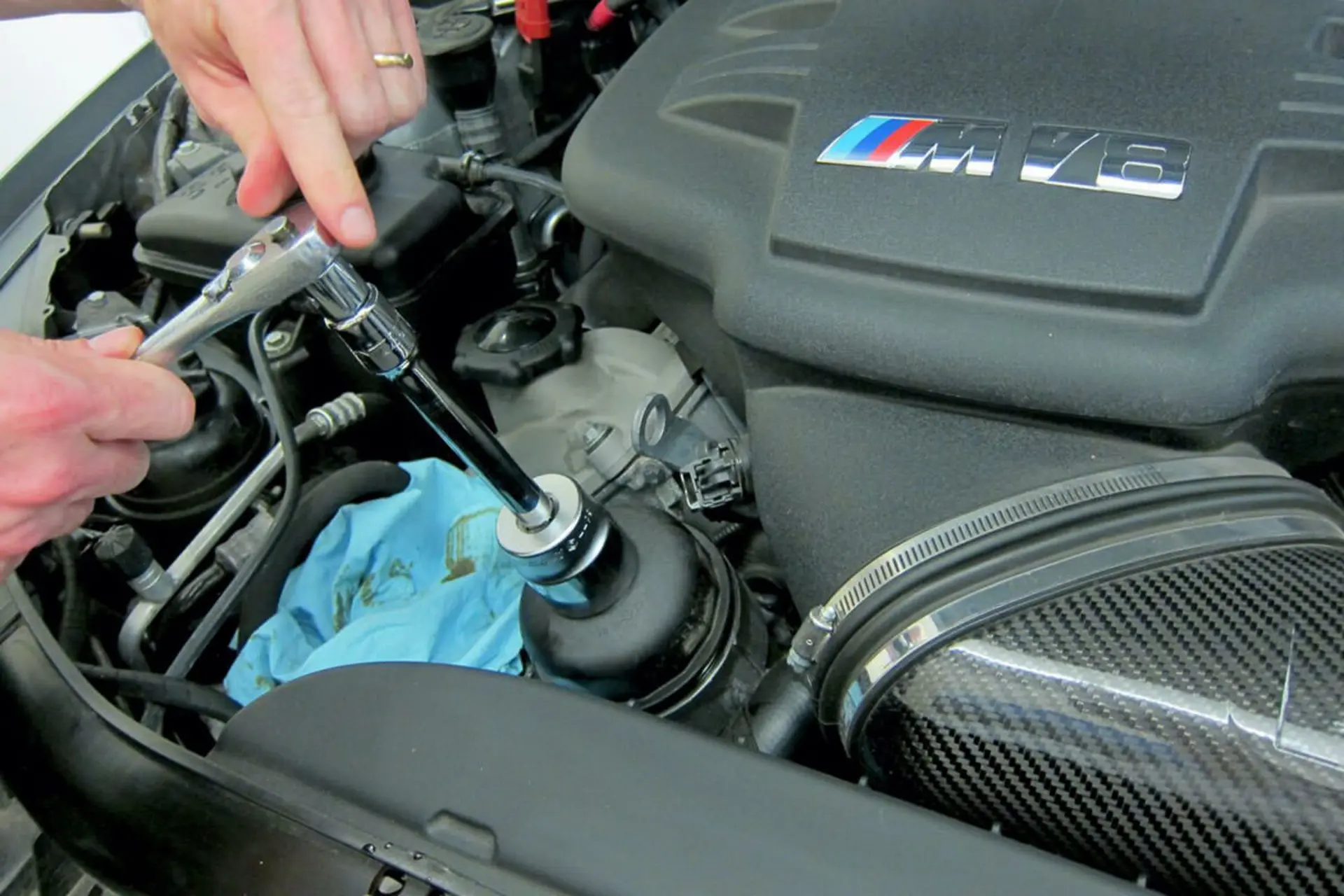 تعویض روغن بی ام و (BMW)